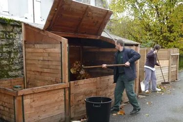 Après un an, le collège de Corrèze fait le premier bilan de son pavillon du compostage