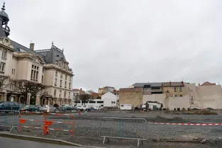 Combien de nouvelles places de stationnement autour de la mairie de Vichy (Allier)?
