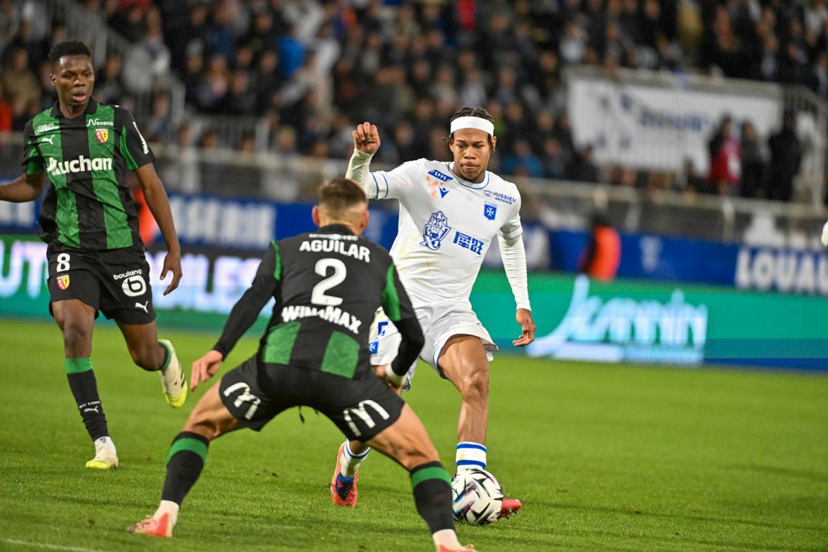 Deux victoires en sept matchs, faut-il être inquiet pour l'AJA ? Écoutez notre podcast Déb'AJA