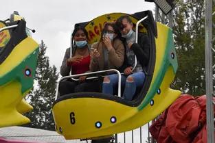 Clermont-Ferrand: les manèges de Luna Park tournent encore malgré le décret interdisant les fêtes foraines