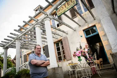 L'Hôtel-restaurant Charles Ville débute sa nouvelle vie à Hérisson (Allier)