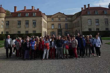 Une cinquantaine de personnes sont allées visiter le château de Parentignat, dans le Puy-de-Dôme