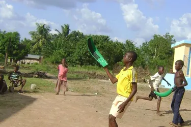Depuis 2006, des jeunes du village de Séva pratiquent l’activité grâce à l’association Togo 19