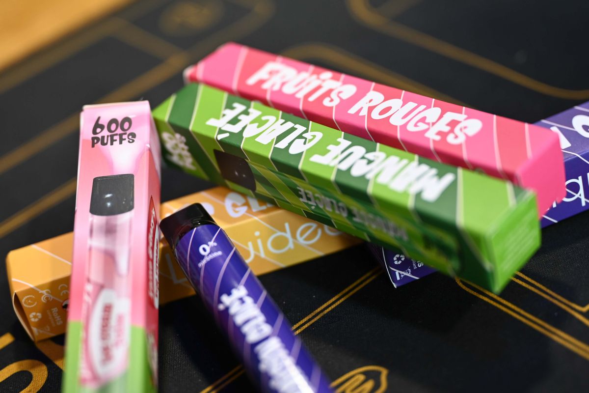 Pourquoi les cigarettes « puff » font un tabac