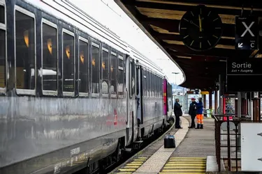 SNCF : le train Intercités Paris-Clermont-Ferrand arrive avec 2 h 30 de retard