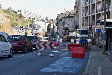 Pourquoi la circulation a-t-elle été si compliquée au carrefour du quai Péri et de la rue Félix-Vidalin, à Tulle (Corrèze) ?
