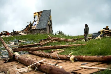 Une maison soufflée par une tornade à La Godivelle : « En 5 secondes, tout s’est écroulé »