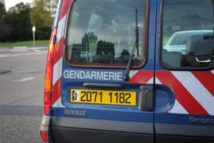 En état d'ivresse avancée, l'automobiliste tente de fuir les gendarmes à Saint-Prix (Allier)