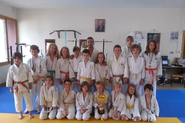 Des podiums et des ceintures au judo