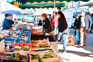 Le marché de Maringues (Puy-de-Dôme) "plus beau marché" d'Auvergne selon ceux qui s'y rendent chaque lundi