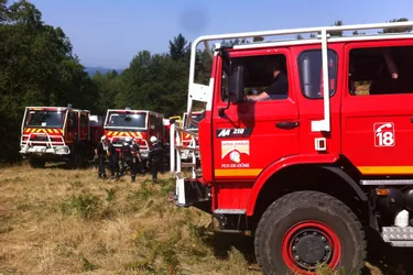 Violent incendie sur les hauteurs de Thiers : 40 pompiers sur le site toute la nuit [mise à jour]