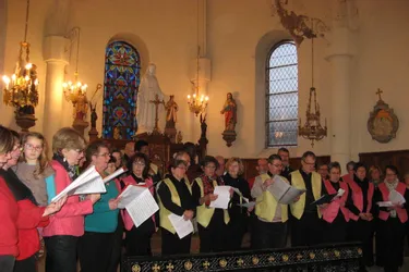 Deux chorales enchantent l'église