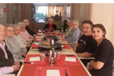 Les résidents partagent un atelier raclette
