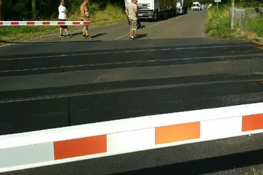Les barrières du passage à niveau se bloquent pour la deuxième fois en six jours à Volvic (Puy-de-Dôme)