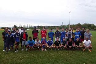 Les footballeurs de l'US Maringues (Puy-de-Dôme) ont repris l'entraînement