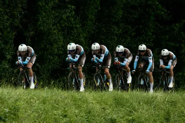 Romain Bardet et son équipe seront en stage au Chambon-sur-Lignon