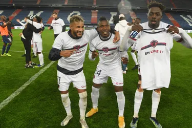 Le Clermont Foot fête sa montée en Ligue 1 : revivez la célébration en direct vidéo