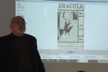 L’un des meilleurs spécialistes français de Dracula devant les élèves