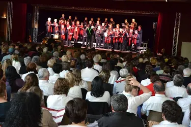 250 choristes dans le gymnase de Massiac, ce week-end