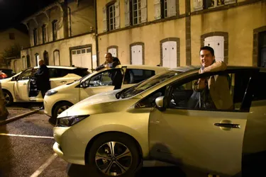 Coût, qualité de conduite... Ces habitants de l'arrondissement de Riom conquis par leurs voitures électriques