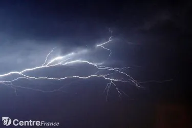 Météo : l'Auvergne en vigilance orange orages, pluie et inondation