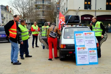 Loi Travail : Vingt-cinq personnes mobilisées devant le centre commercial de Vichy