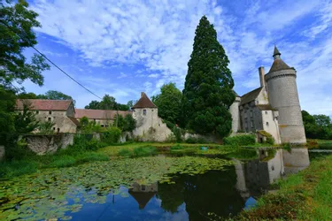 Le Château d’Etangsannes, à Saint-Chabrais (Creuse), est désormais ouvert au public jusqu’à la fin août