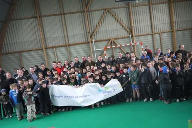 Cent soixante jeunes en tournoi de rugby