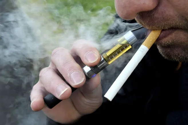 La cigarette lectronique s'installe dans le paysage des fumeurs mais tous  ne succombent pas - Le Berry Rpublicain