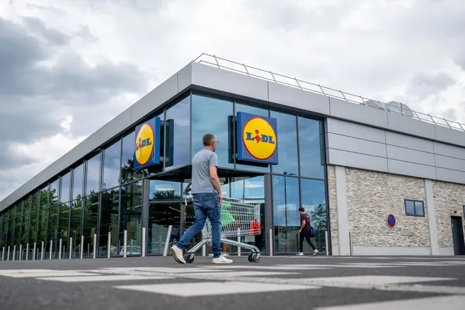 Les salariés Lidl à nouveau en grève illimitée pour réclamer de meilleures conditions de travail - La Montagne