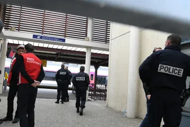 Un colis suspect trouvé dans un train Paris-Clermont : la gare de Nevers évacuée