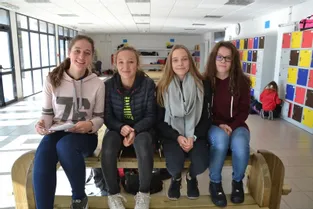 Nina, Elise, Flavie et Amélie se mobilisent au collège Blaise-Pascal