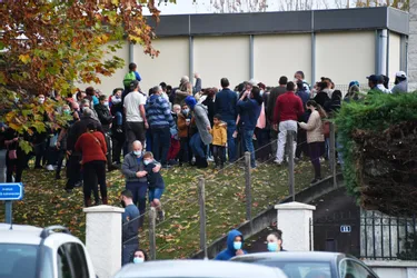 L'école de la Grande Borie évacuée et le quartier bouclé à Malemort (Corrèze) après le retranchement d'un forcené