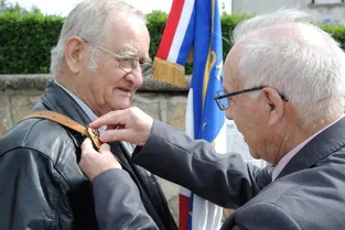 À Châtel-Montagne : la médaille d’honneur à Jean Roche