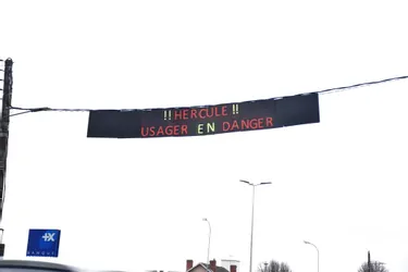 Pourquoi une banderole a été déployée avenue Léo-Lagrange à Thiers (Puy-de-Dôme) : « Hercule usager en danger » ?
