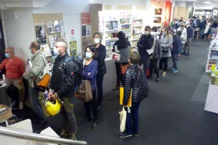 La journée de folie d'une période noire dans les librairies de Clermont-Ferrand