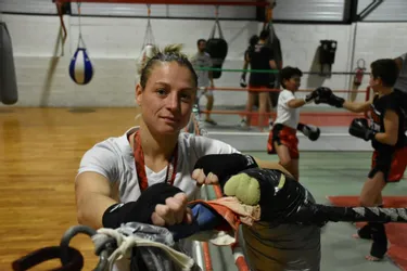 La Riomoise Juliette Lacroix médaille d’or en boxe Muay Thaï