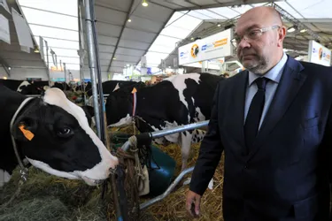 Le ministre de l'Agriculture Stéphane Travert dans l'Allier et la Creuse mercredi 29 août