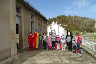Carnaval : de drôles de masques à l’école