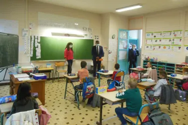 120 écoliers ont retrouvé le chemin des classes, au groupe scolaire du Potier-Marcus, à Lezoux (Puy-de-Dôme)