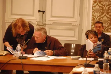 La suite des débats lors du Conseil municipal qui a eu lieu vendredi soir en mairie de Langeac