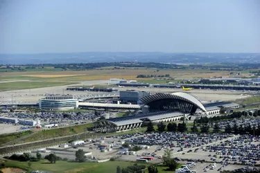 L'Etat va céder ses participations dans l'aéroport de Lyon pour 535 millions d'euros
