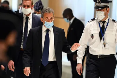 Après sa condamnation, Nicolas Sarkozy dénonce une "injustice profonde, choquante"
