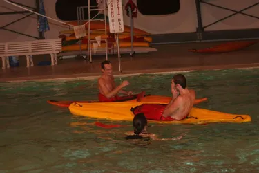 Le Canoë-kayak langeadois entame une nouvelle saison en commençant par… la piscine !