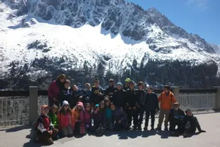 En classe au pied du Mont-Blanc