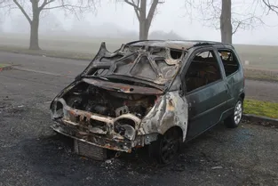 Deux adolescents écroués après l'incendie de 90 voitures dans quatre départements dont l'Allier et le Puy-de-Dôme