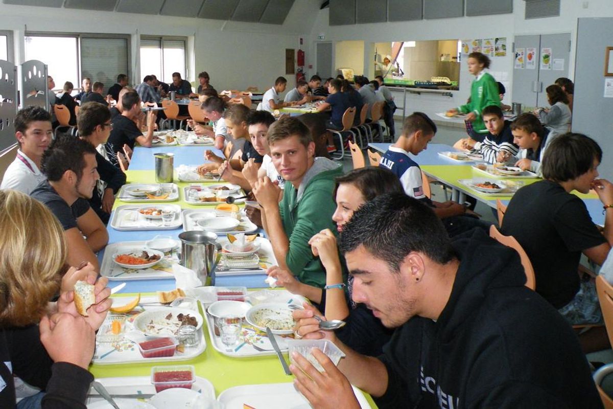 CHATEAU CHINON (VILLE). Effectifs et internat affichent complet au