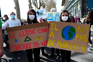 Est-il vrai que la France « ne tiendra pas ses objectifs de baisse de CO2 d'ici 2030 » comme l'affirme Fabien Roussel ?