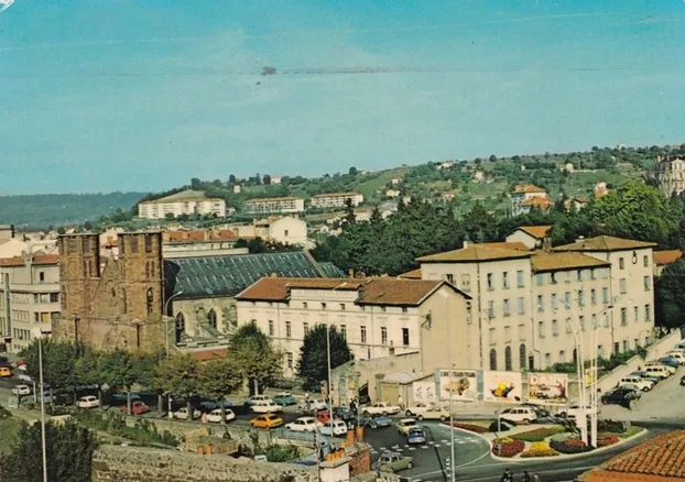 バタイユ = es Bataille,du sacré au pre… Bataille d'Actium — Wikipédia