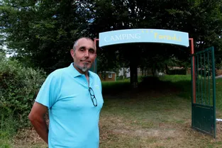 Au Camping paradis de Saint-Rémy-sur-Durolle (Puy-de-Dôme), Tom Delorme se nomme José Peres, gérant de la structure